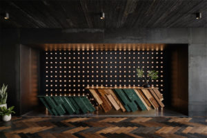 AUSTH_PublicSpaces_Lobby_FrontDesk_ChaseDaniel