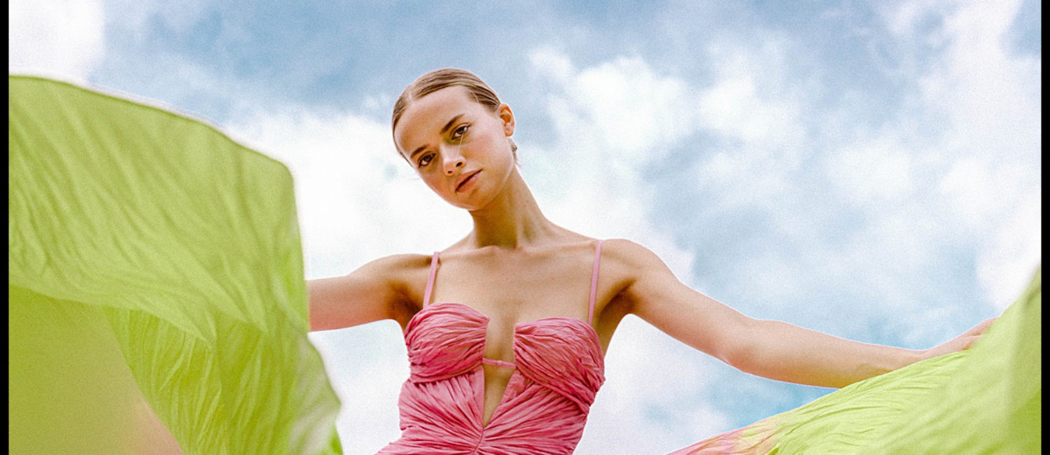 A model wearing a look from the Brandon Maxwell spring 2023 collection. (Photo by Kristen Kilpatrick)