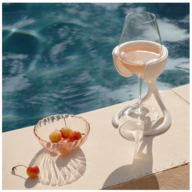This VoChill Stemmed Wine Chiller is just one of the summer gifts you can get at Bering's.