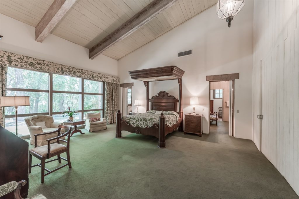 The primary suite at 3 Longbow Lane. (Photo by Patrick Bertolino for Sotheby's International Realty)