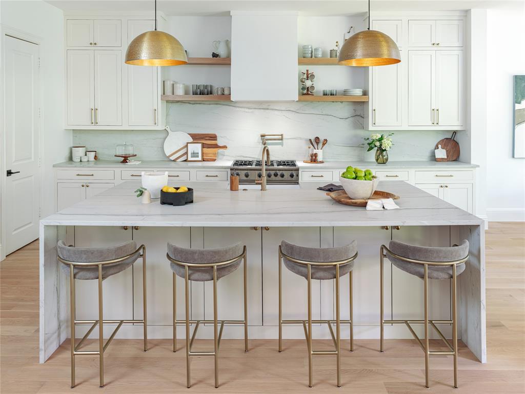 A Viking-stocked kitchen. 