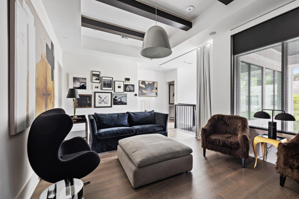 The second floor lounge connects the bedrooms on the second floor of 2028 Park Street, 77019. (Photo by Josh Gremillion)