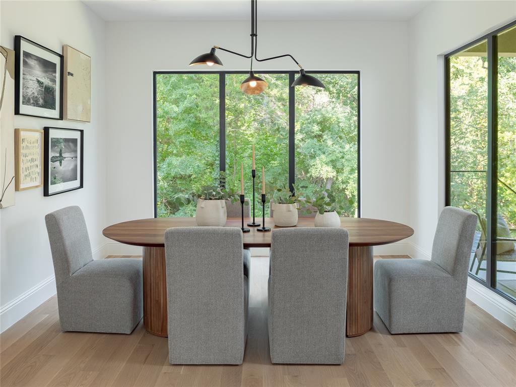 Leafy views from the dining area. 