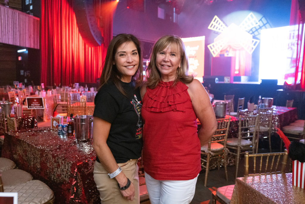 Lisa Foronda Harper, Cyndy Garza Roberts at Legacy Community Health's Mint Julep fundraiser at White Oak Music Hall (Photo by Daniel Ortiz)