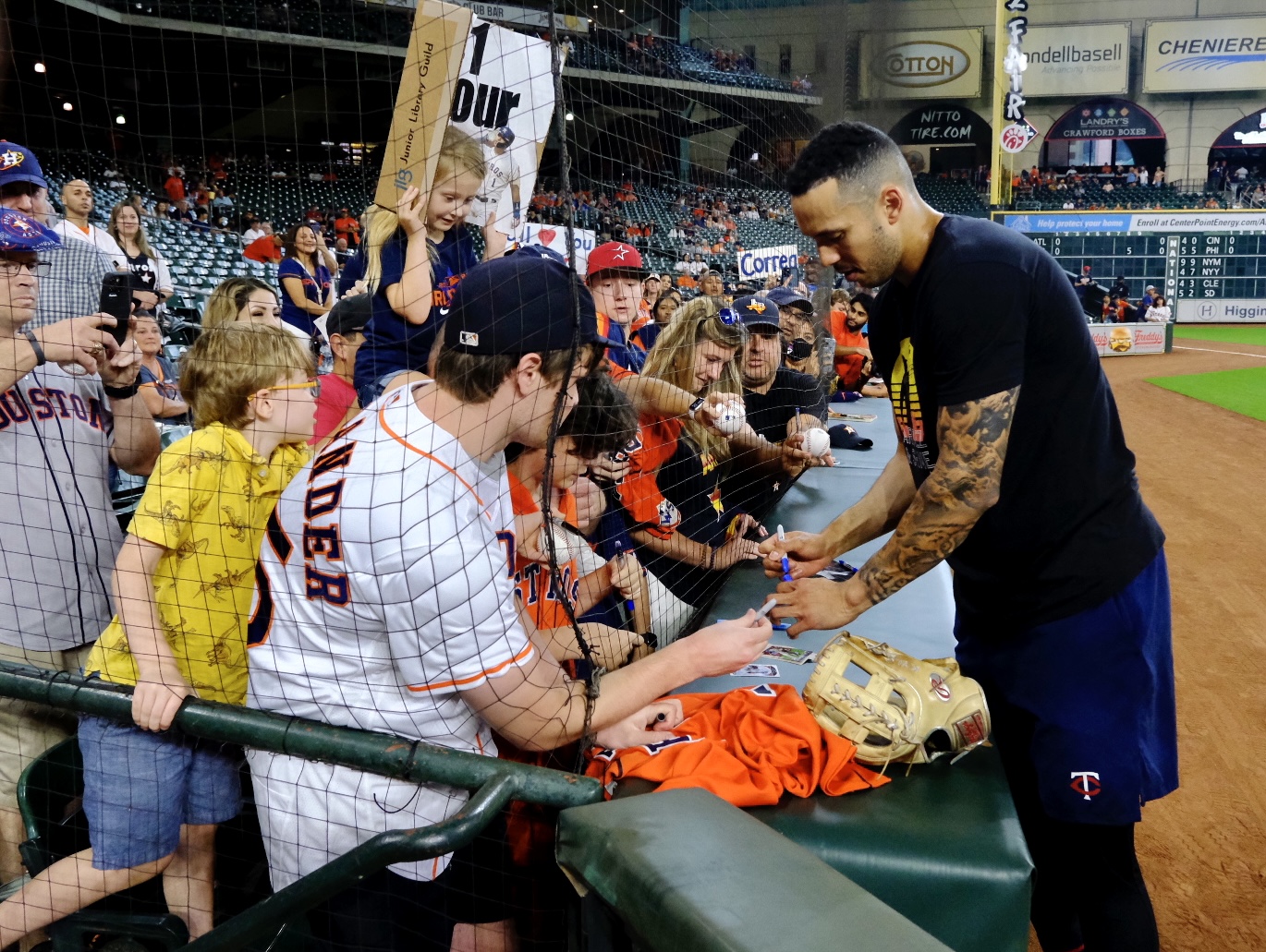 Correa'S Return To Houston: The Story Of A Champion! - w11jq5n