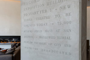 Brava Headlines lobby art by MaRS and Robynn Sanders from Maverick Murals Art and Design LLC; Image courtesy of Hines