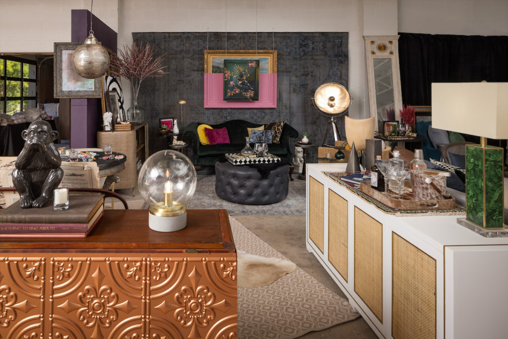 A groovy den by ML Interiors Group for Dwell With Dignity's 2022 Thrift Studio. (Photo by Aaron Dougherty)
