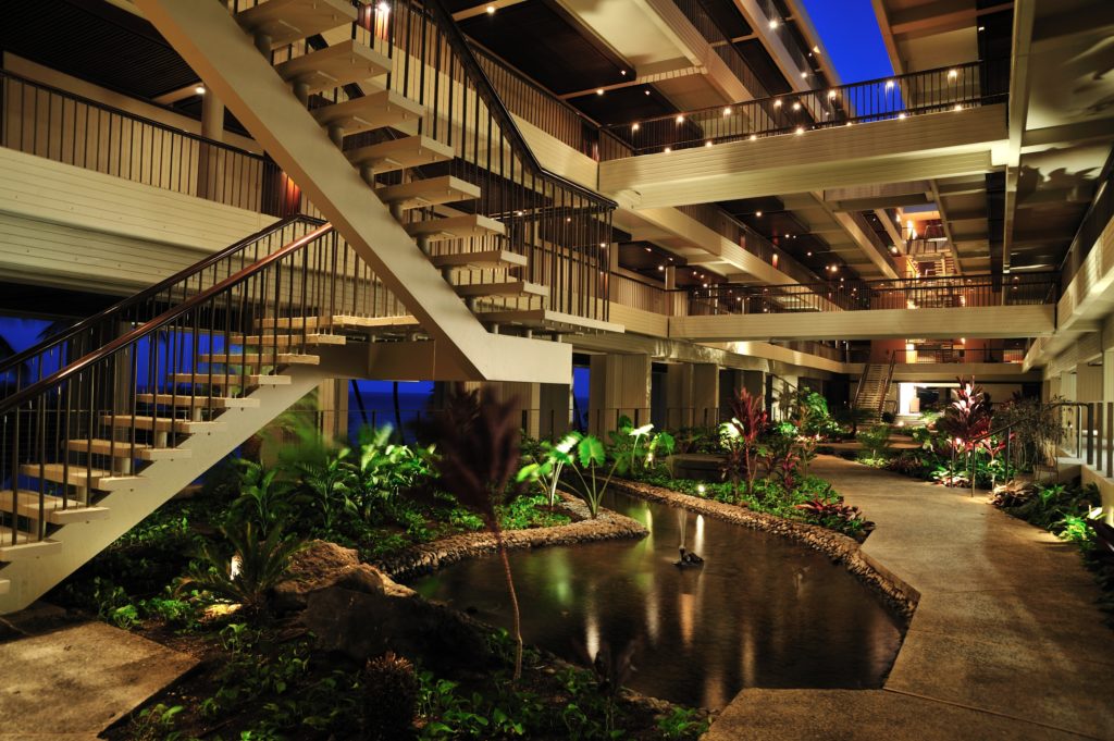 Mauna Key Beach Hotel's lobby features a sunken garden. (Courtesy)