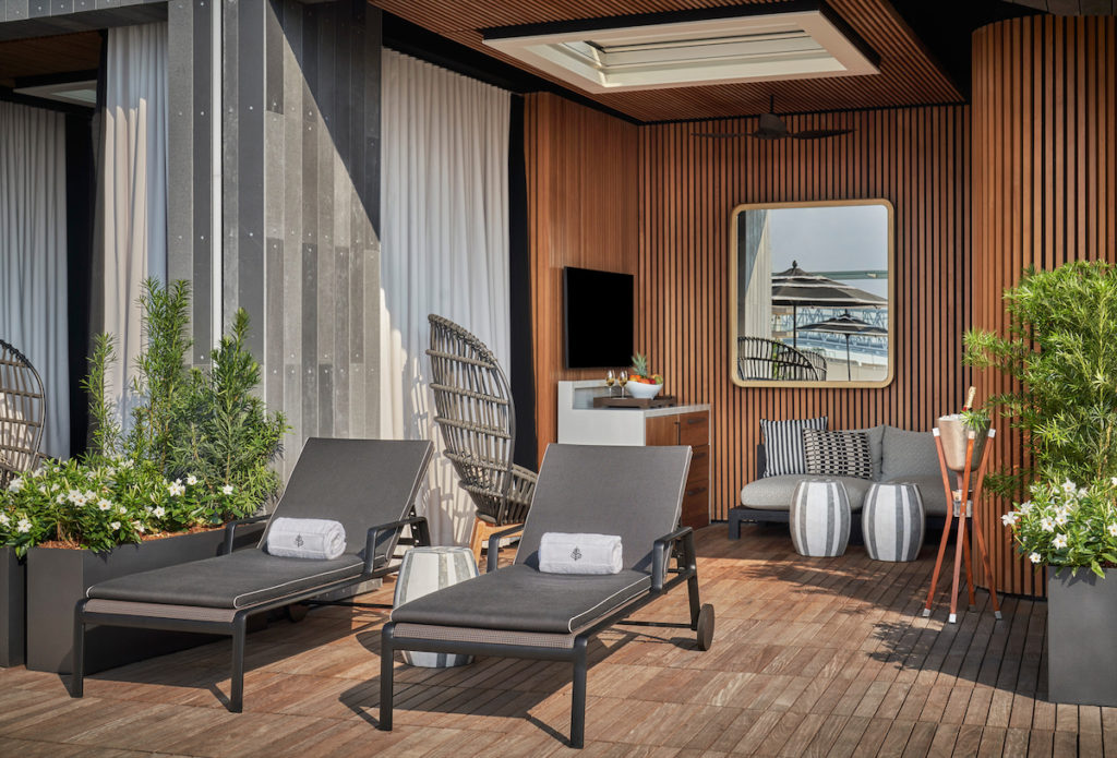 One of four rentable cabanas at the Four Seasons pool. 
