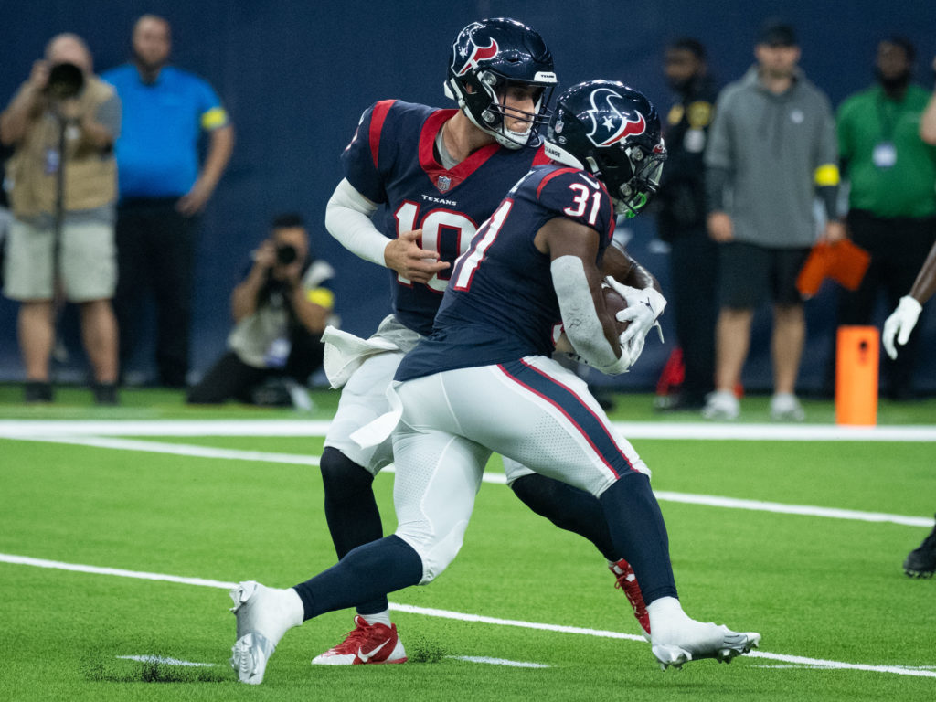 Handing the ball off to Dameon Pierce often  is already looking like a good thing. (Photo by F. Carter Smith)
