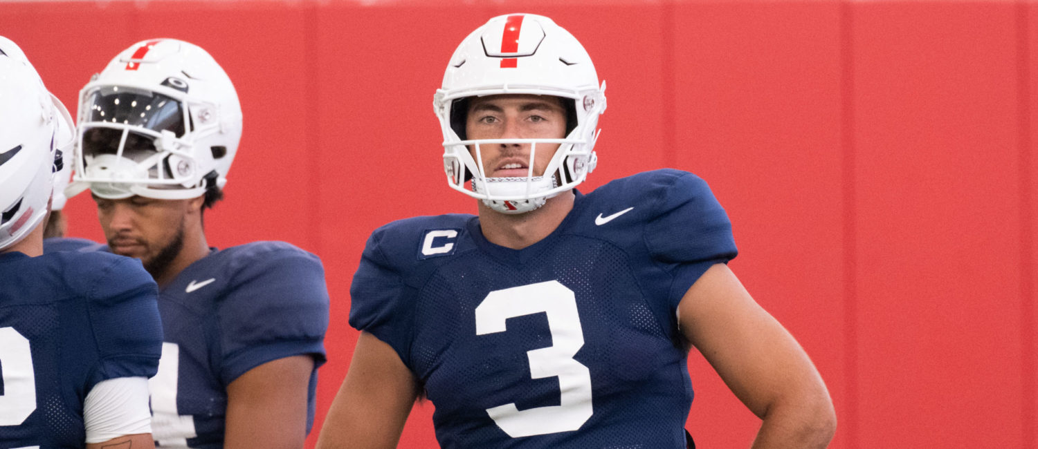 The University of Houston football team, led by head coach Dana Holgersen, held practice in their bubble.