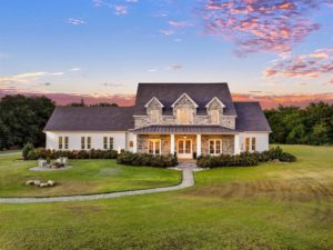 Thornbridge Hill Estate (Photo by Sharp Frame Media for Douglas Elliman Realty)