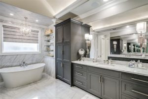 6025 Lakeside – Master bath features dual vanities, and a two person shower.