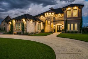 6025 Lakeside – exterior by night