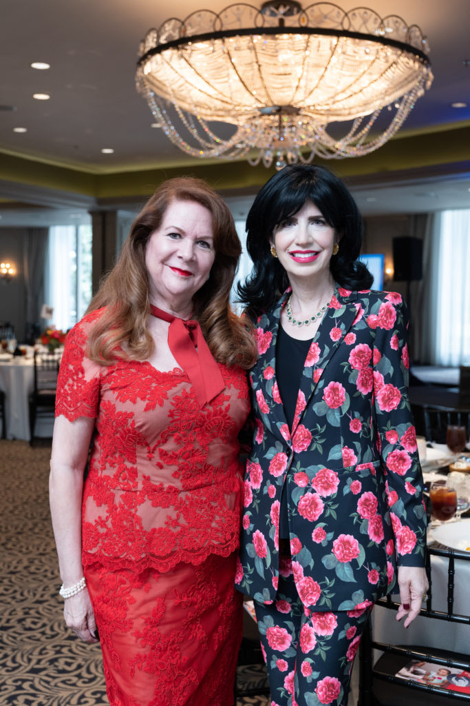 El Centro de Corazón luncheon chairs Barbara Van Postman, Kelli Cohen Fein (Photo by Daniel Ortiz)