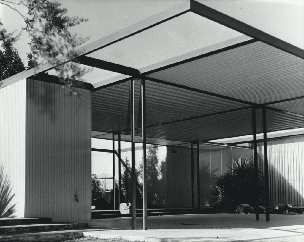 The architect's own home typified his approach to Desert Modernism: William F. and Wini Cody Residence, Palm Springs, California, 1952. (Gail B. Thompson)