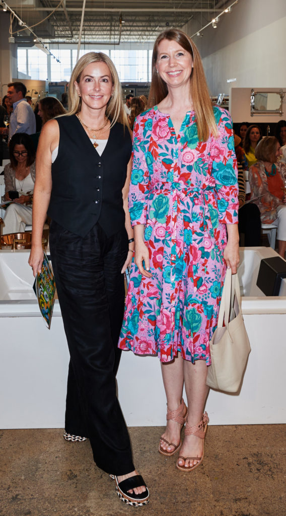 Caroline Gidiere, Jodee Molina