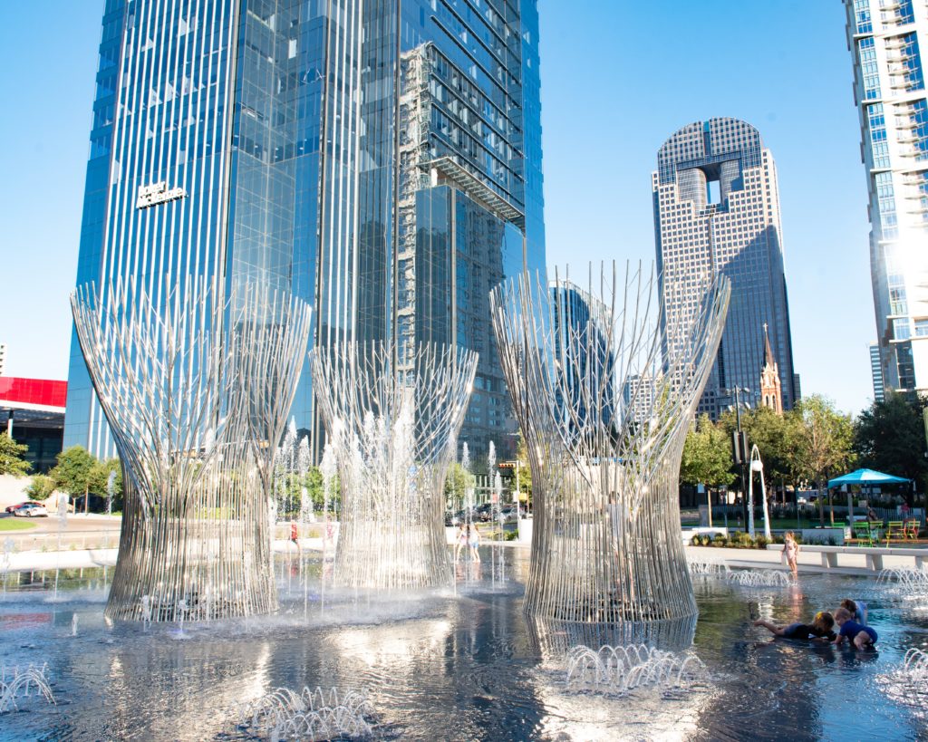 Klyde Warren Park's new Nancy Best Fountain (Photo by Tamytha Cameron)