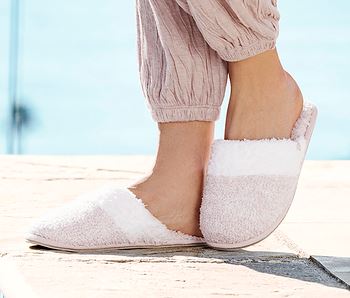 the COZYCHIC WOMEN’S MALIBU SLIPPER, Rose