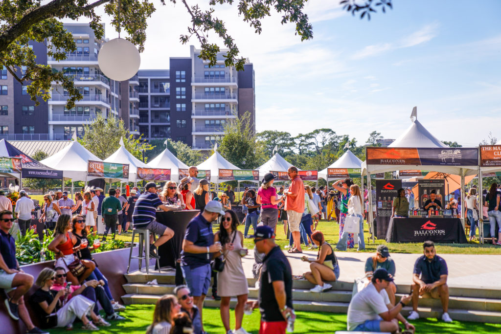 Autry Park on Allen Parkway was buzzing with more than 1,300 participants in the Chefs for Farmers event. (Photo by Robert Lerma)