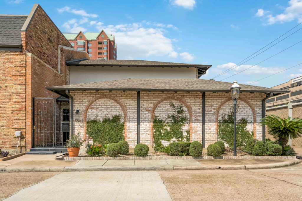 Nestled in Memorial, this home is just minutes from everything you need.