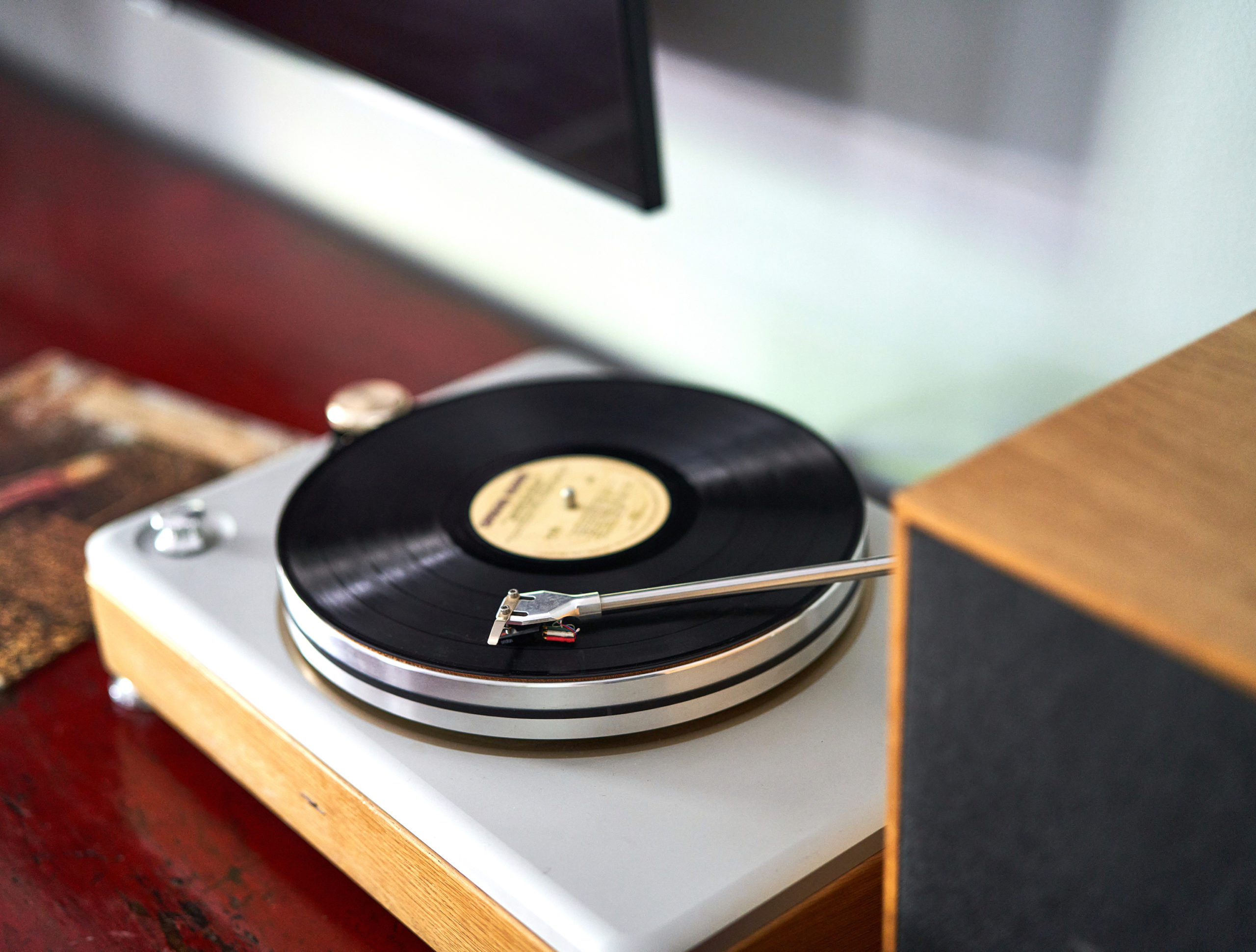 Hotel Saint Cecilia – Room x Suite 4 Record Player – Nick Simonite