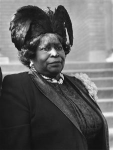 Art League Houston’s 2022 Lifetime Achievement honoree Earlie Hudnall, Jr.’s “Lady in Black Hat With Feathers,” 1990, will be featured in ALH’s Gala silent auction Friday, October 14, 2022. (Image courtesy of Art League Houston and the artist)