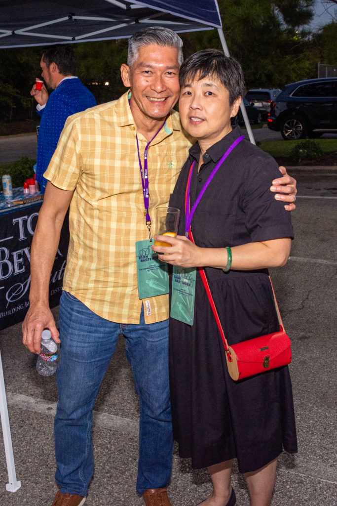Michael Yong & Wendy Lee at the Iron Bartender 2022 competition benefitting The Periwinkle Foundation. (Photo by Larry Geiger)