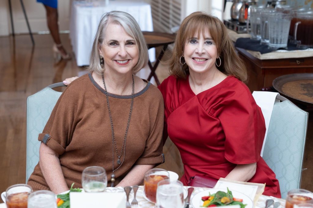 Susan Hansen, Vicki West at the Junior League of Houston for the Houston Symphony League fall membership luncheon. (Photo by Daniel Ortiz)