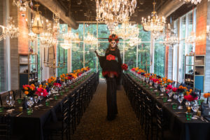 FLORA Cena Negra 17, credit Leah Walker Wilson – Stilt Walker (Photo by Leah Walker Wilson)