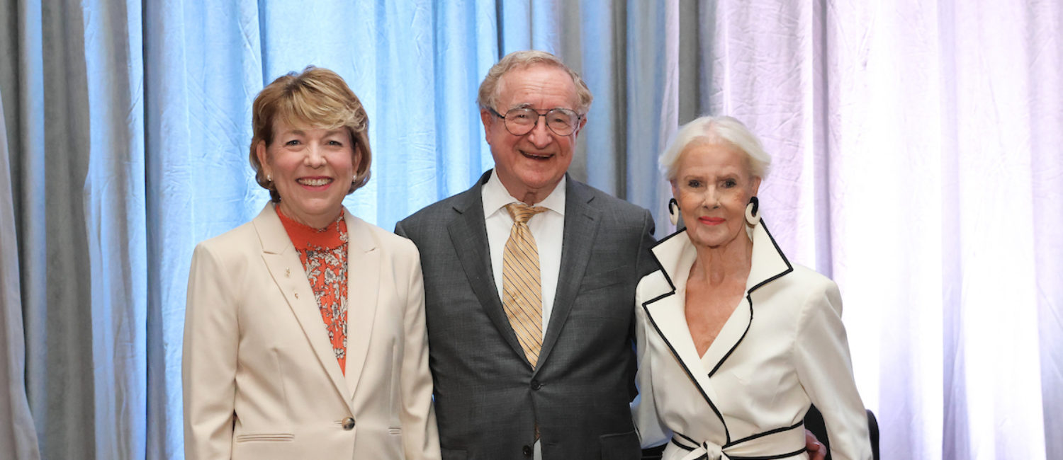 HMH.07 HMH CEO Dr. Kelly J. Zúñiga, Luncheon Chairs Harry and Macey Reasoner