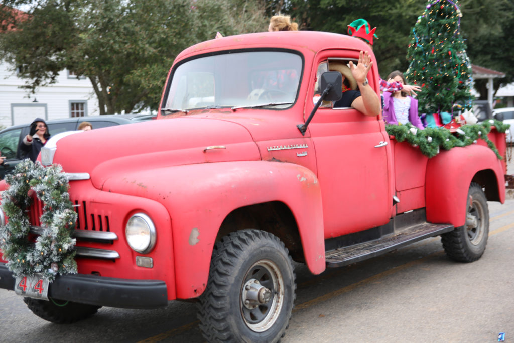 Round Top Lighted Christmas Parade presented by Mandito's and Popi