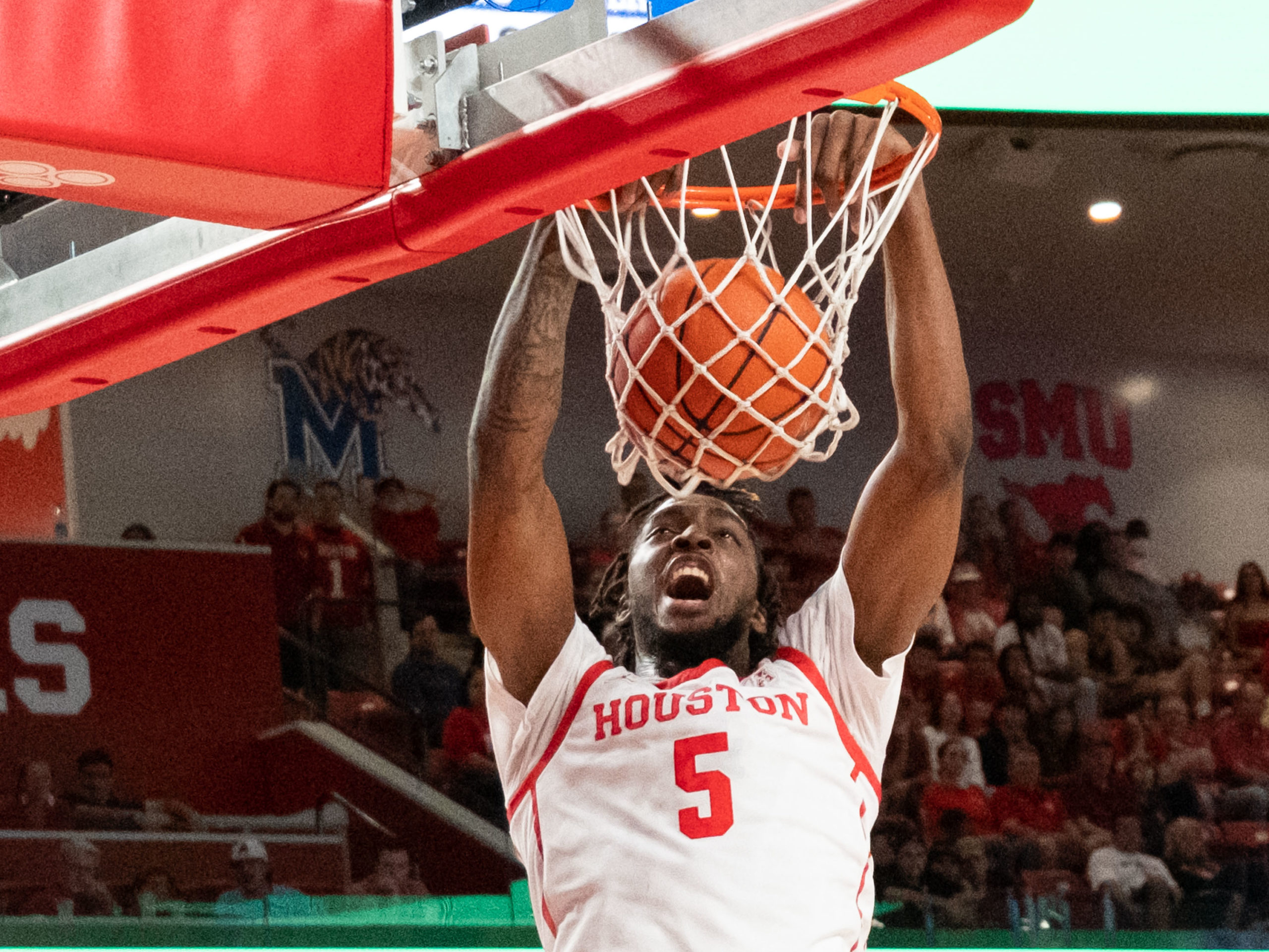 The University of Houston basketball team, led by head coach Kelvin Sampson, faced the Northern Colorado Golden Bears in their 2022-2023 season opening game at the Fertitta Center