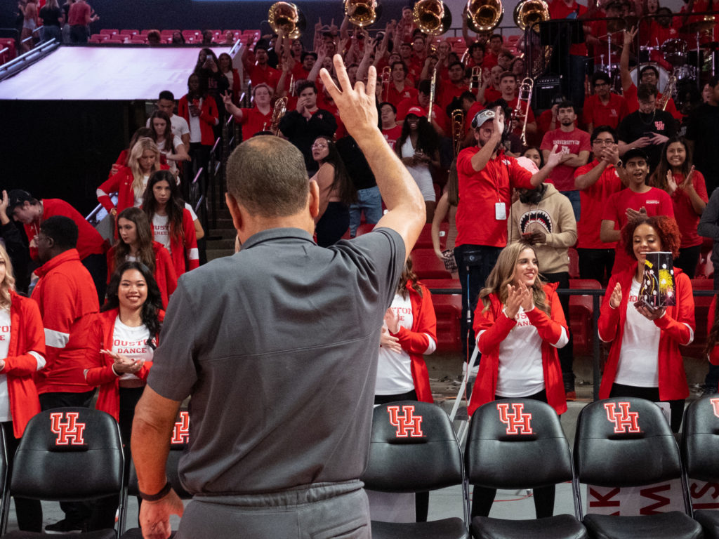 UH coach Kelvin Sampson saluted the Houston students after win No. 700, just like he has for every home win at UH. (Photo by F. Carter Smith)
