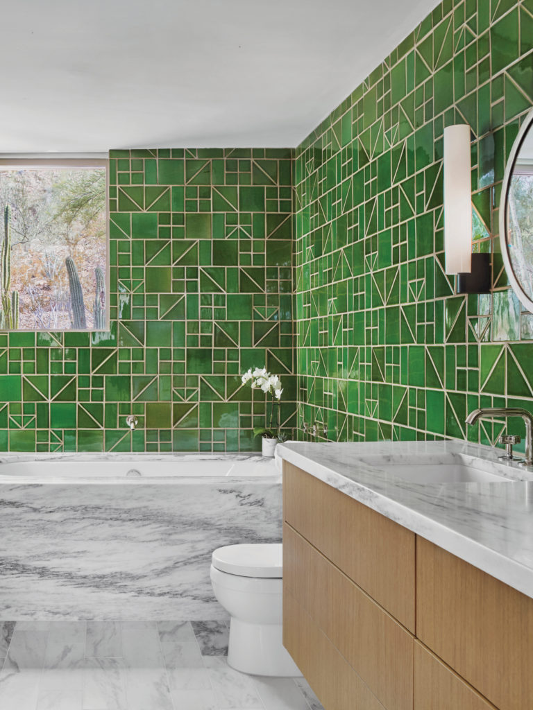 Bath design M Interiors, architecture Biegner-Murff Architects (Photo by Roehner + Ryan)