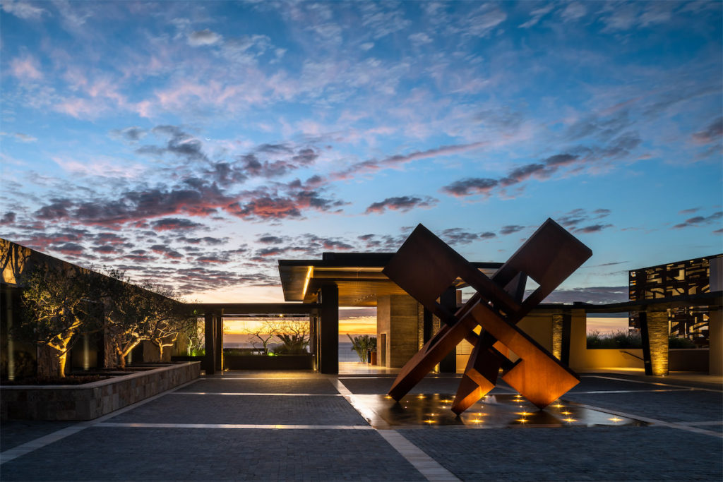 At arrival, guests are greeted at Zadún with "La Cabeza" made by sculpture artist Arturo Berned.