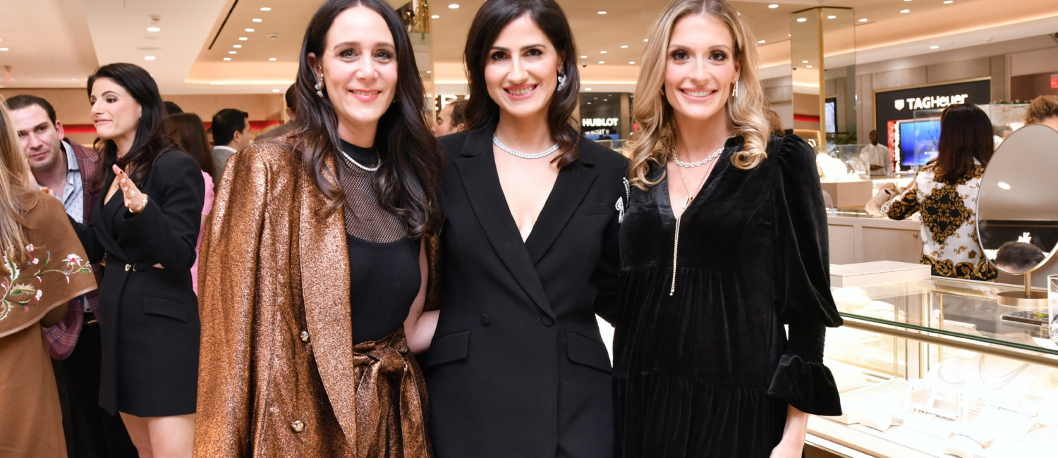 23 Amy Zadok, Lisa Zadok & Michelle Zadok (1) (Photo by Alex Montoya)