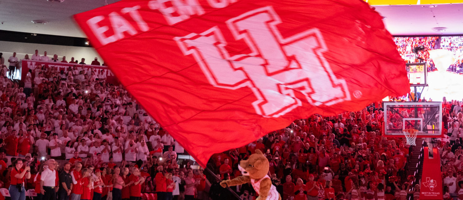 The #1 ranked University of Houston Cougars were beaten by the #4 ranked Alabama CrimsonTide at the Fertitta Center