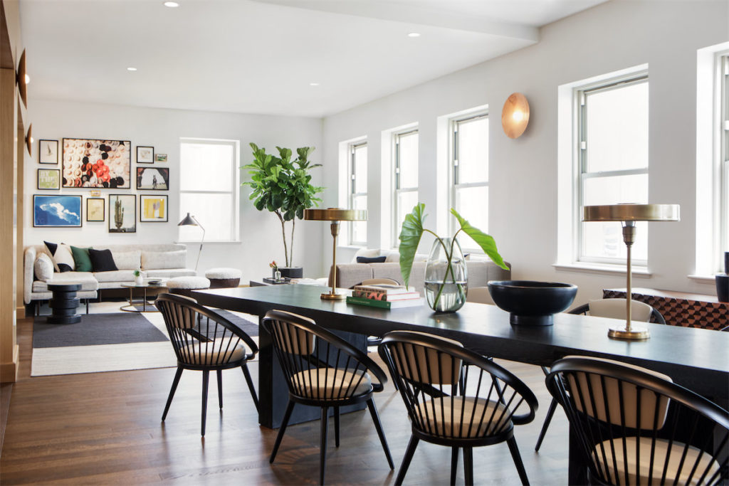 The lobby of the Kimpton Harper resembles a contemporary living room.