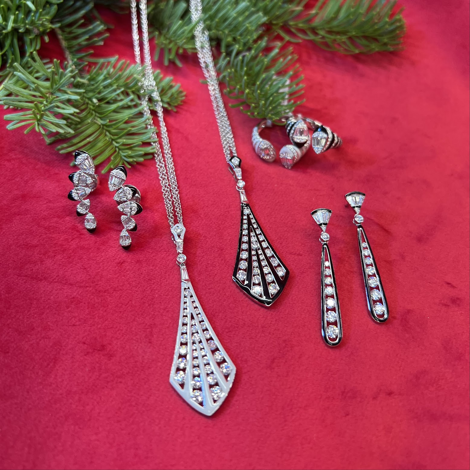 The Dreamiest Holiday Gifts from Tenenbaum Jewelers PaperCity Magazine