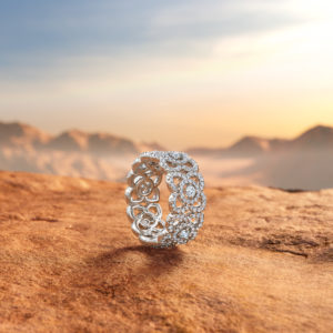 De Beers Lotus Band