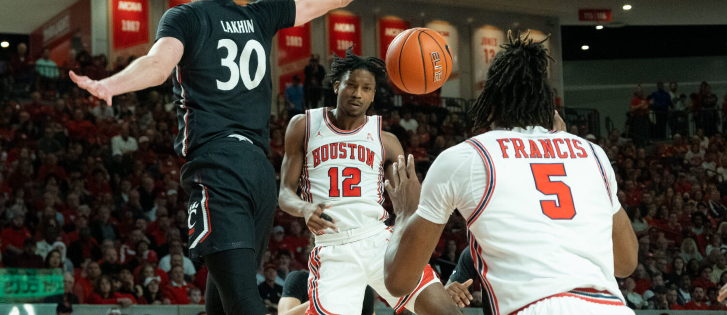 University of Houston guard Tramon Mark (No. 12) is a skilled passer. (Photo by F. Carter Smith)