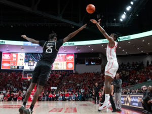 The University of Houston Cougars beat the University of Central Florida Knights with a 71-65 victory at Fertitta Center