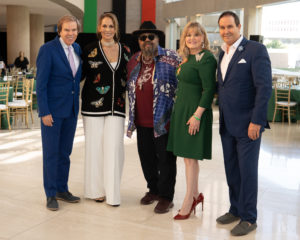 Scott Murray, emcee; Dr. Carla Russo, Luncheon Co-Chair; Sir Earl Toon, featured singer; Regina Bruce, Luncheon Co-Chair; David Andrews (Photo by Danny Campbell, Thomas Garza, Rob Wythe/Wythe Portrait Studio)