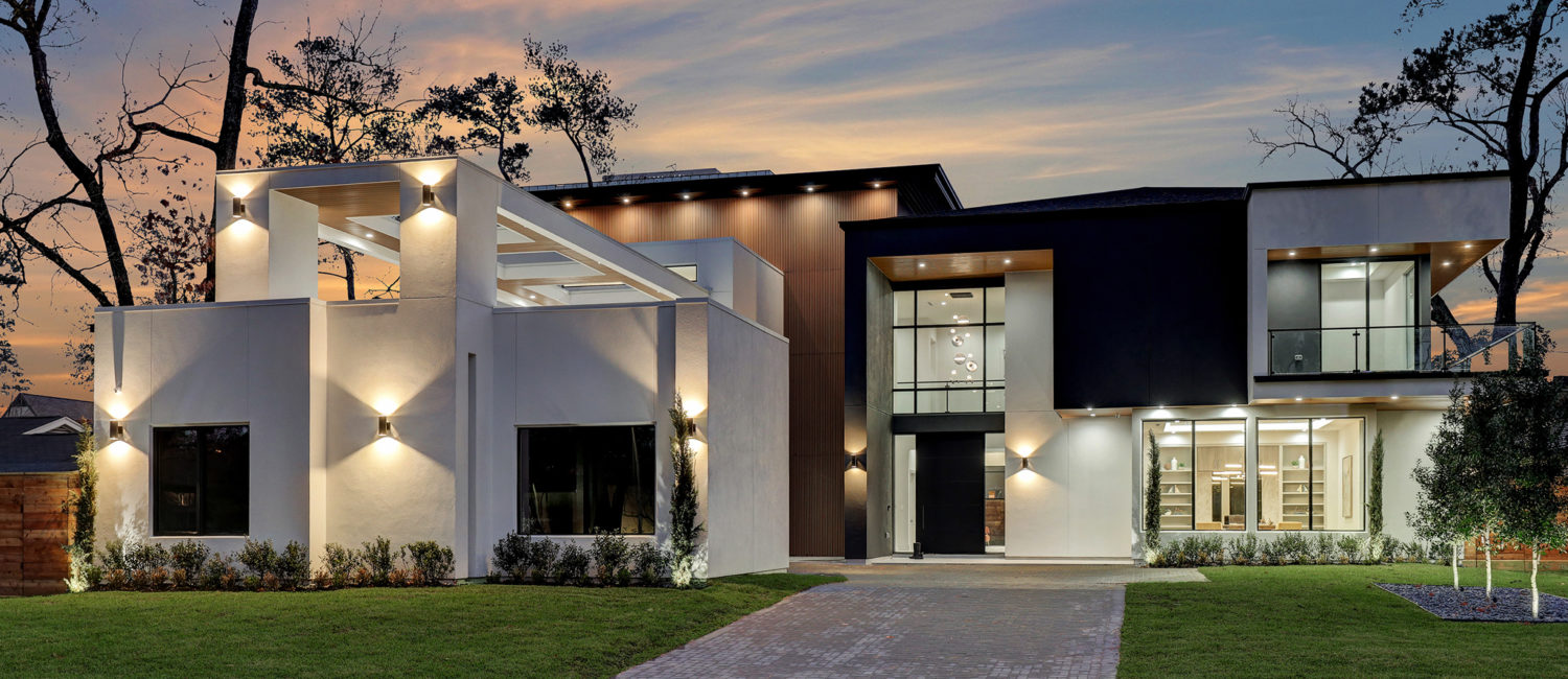 The front entry to Levant Luxury Homes' latest project at 275 Pine Hollow Lane, represented by DeeDee Guggenheim Howes of Compass. (Photo by TK Images)
