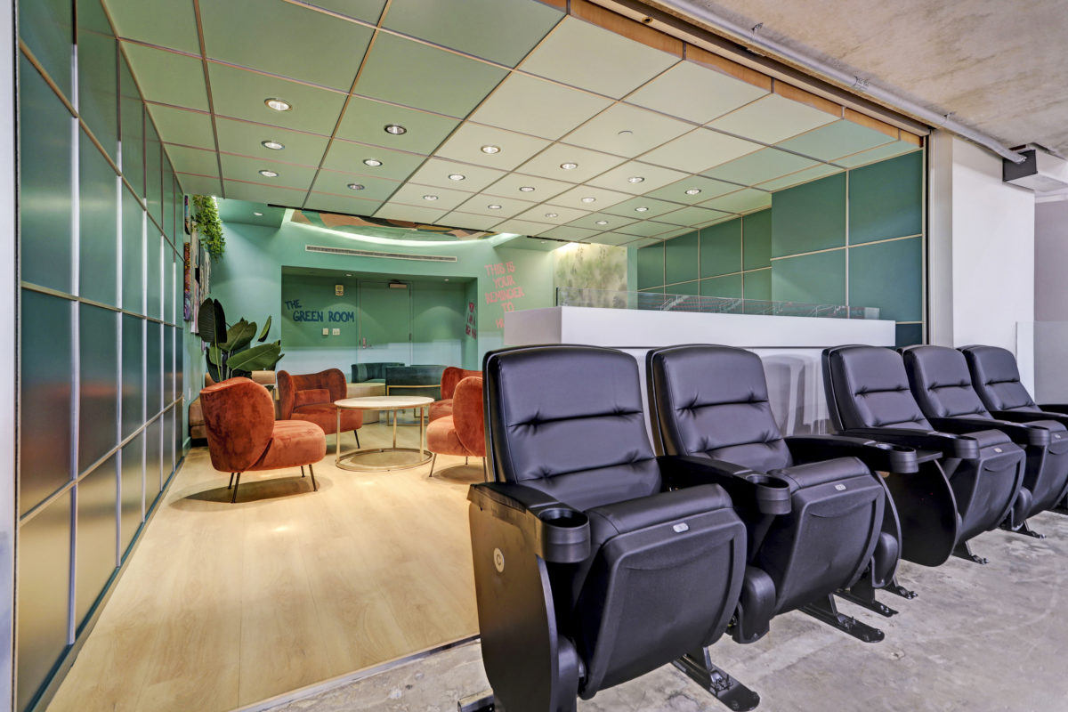 The Houston Rockets' Tricked Out Suites Take Luxury Sports Seating Into ...