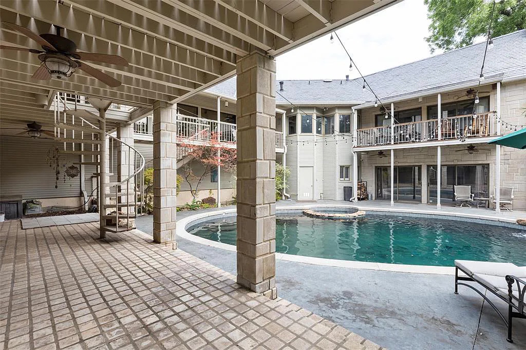 3860 W Bay Cir, Dallas, TX 75214 | $3 Million