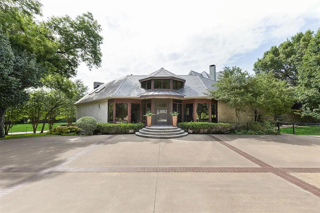 3860 W Bay Cir, Dallas, TX 75214 | $3 Million