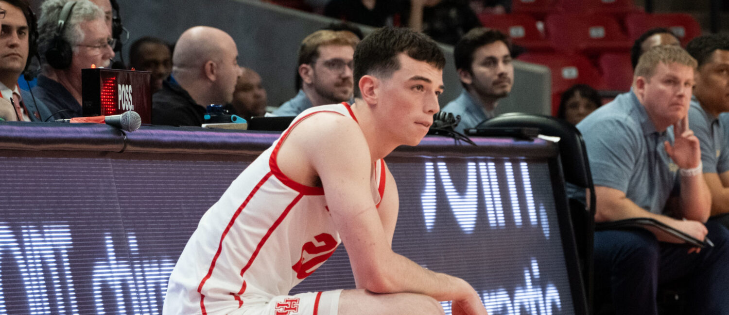 The Fertitta Center crowd is always happy to see UH guard Ryan Elvin checking into the game. (Photo by F. Carter Smith)