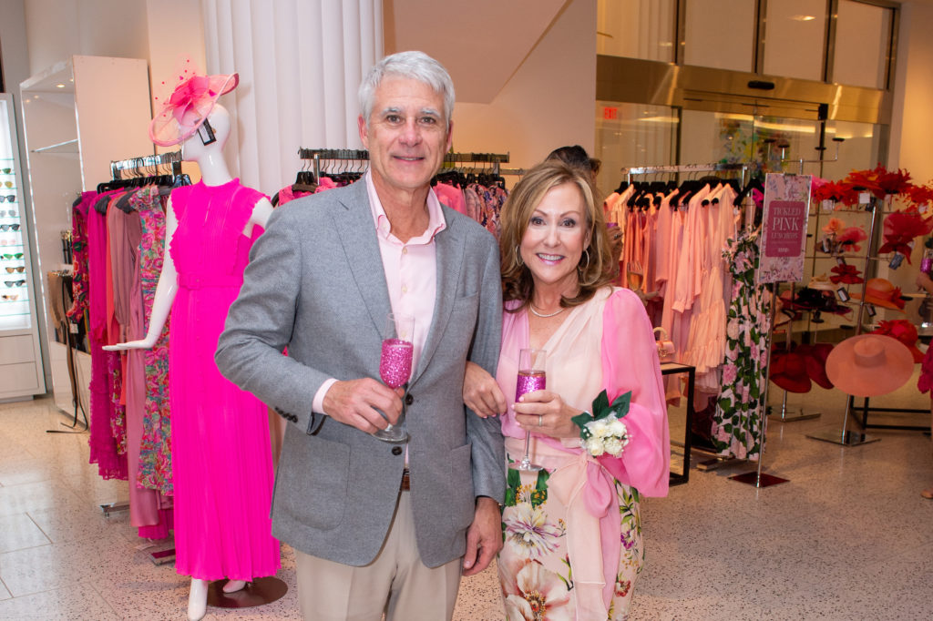 David & Rosanne Oelfke s at the American Cancer Society's 'Tickled Pink' evening at Tootsies. (Photo by Jacob Power)